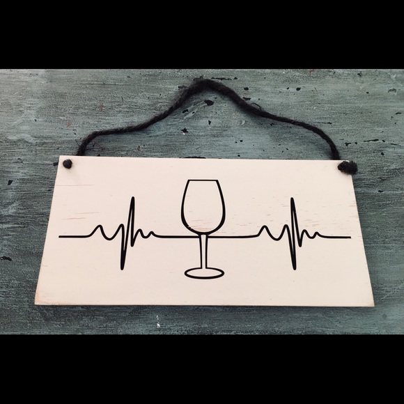 🛒2/$30!🛒 Wine Heartbeat-  Wood Painted Sign - Picture 3 of 6